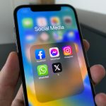 Britain Proposes Overnight Social Media Curfew for Teenagers